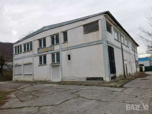 Производствени помещения продава