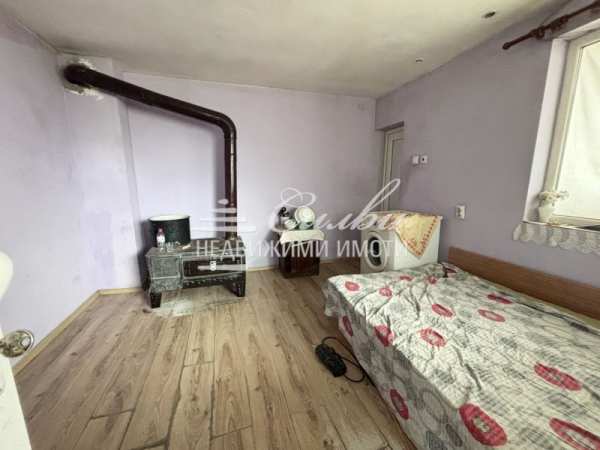 Продава вила, гр. шумен, м-т чашка