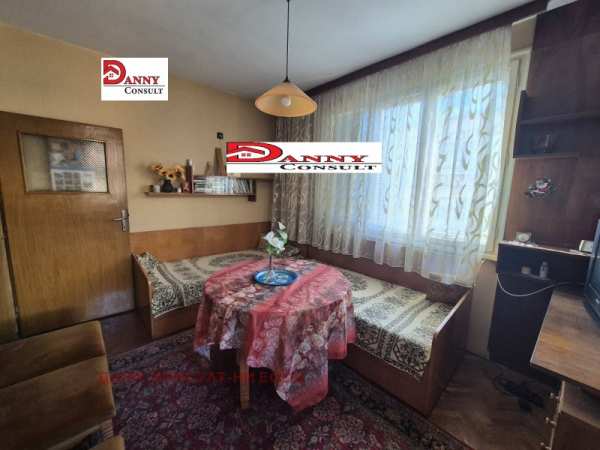 Продава 3-стаен, гр. велико търново, център