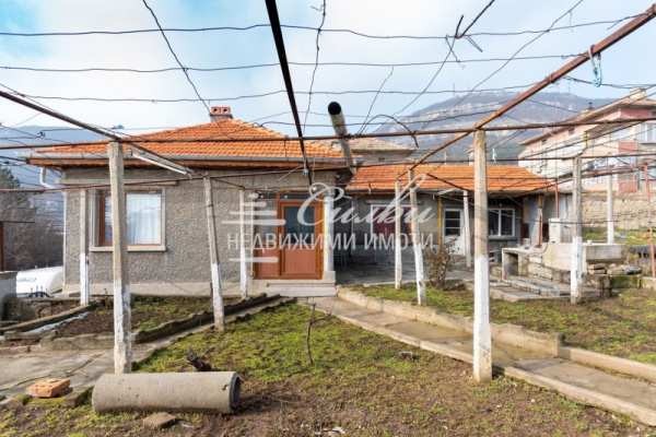 Продава къща, гр. шумен, дивдядово