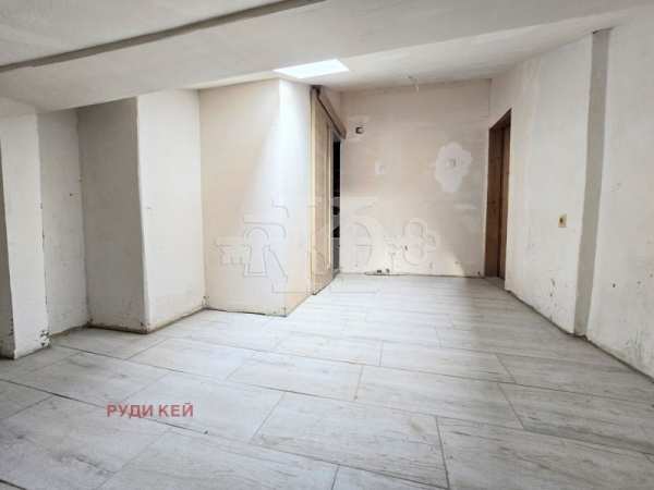 Продава 1-стаен, гр. варна, център