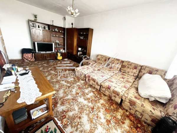 Продава 2-стаен, гр. шумен, еверест