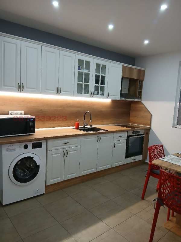 Продава 3-стаен, гр. велико търново, колю фичето