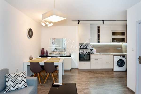 Продава 2-стаен, гр. шумен, център