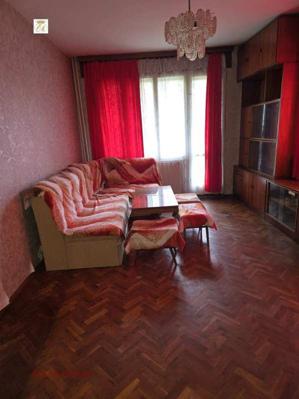 Продава 4-стаен, гр. шумен, куршун чешма