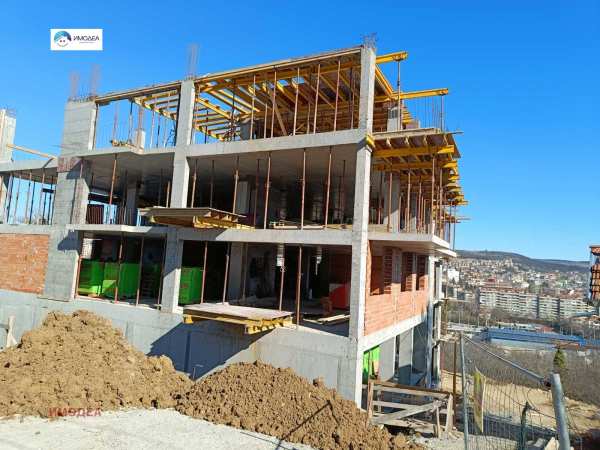 Продава 3-стаен, гр. велико търново, зона б