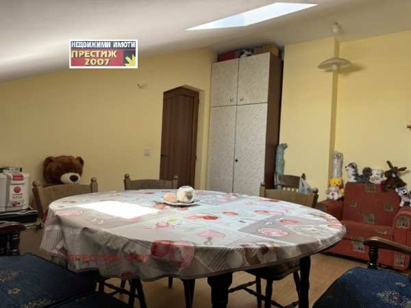 Продава  1-стаен град Шумен, Център
      32 кв.м