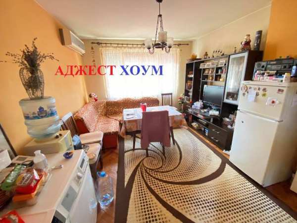 Продава етаж от къща, гр. шумен, център