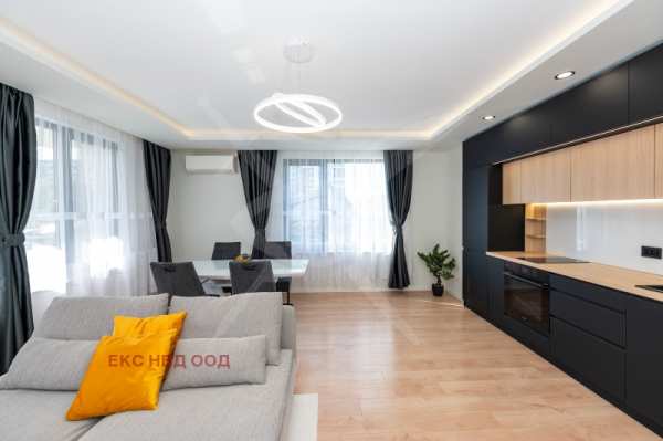 Продава 3-стаен, гр. пловдив, западен