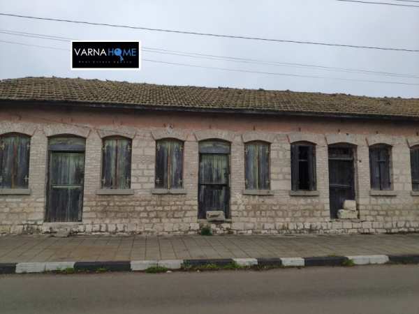 Продава пром. помещение, гр. вълчи дол, област варна