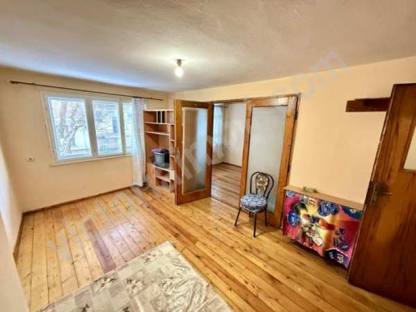 Продава  2-стаен град Велико Търново, Акация
      55 кв.м