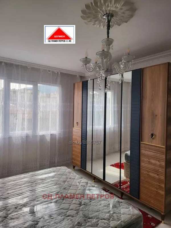 Продава  3-стаен град Шумен, Център
      68 кв.м