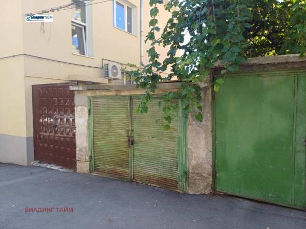 Продава гараж, паркомясто, гр. шумен, център