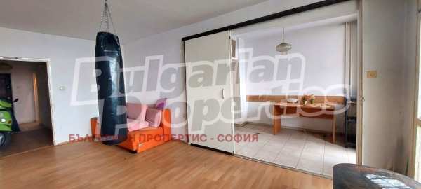 Продава 3-стаен, гр. софия, банишора