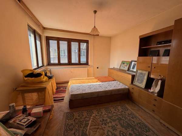 Продава 3-стаен, гр. плевен, идеален център