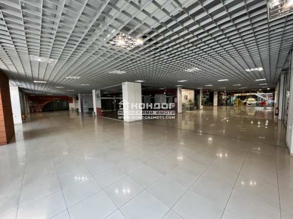 Продава  магазин град Пловдив, Център
      35 кв.м