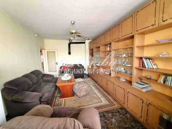 Продава 4-стаен, гр. шумен, център