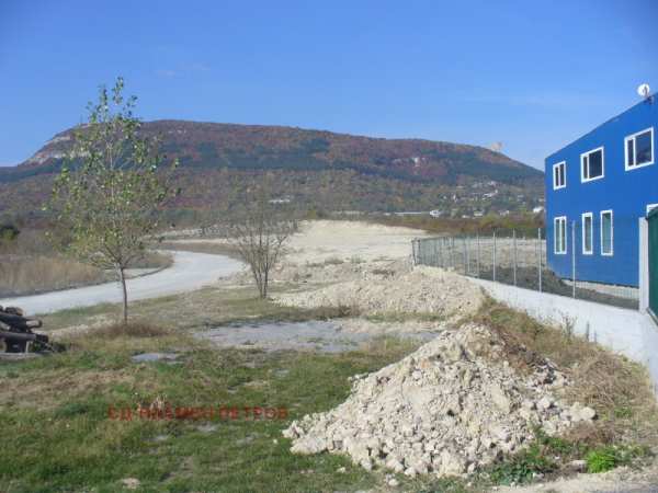 Продава парцел, гр. шумен, басейна