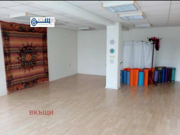 Продава  офис град Велико Търново, Център
      50 кв.м
