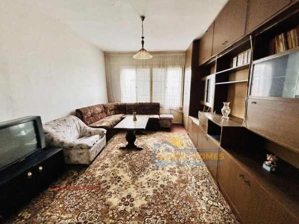 Продава етаж от къща, гр. велико търново, акация