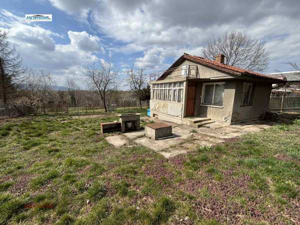 Продава вила, с. вакарел, област софия област