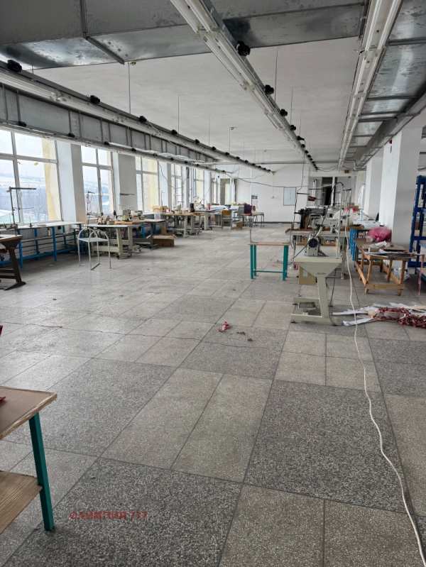 Продава пром. помещение, гр. плевен, широк център