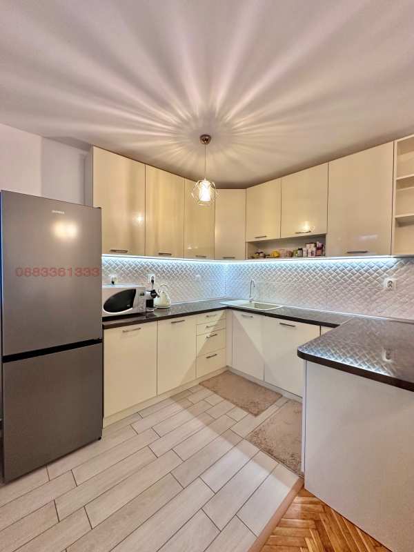 Продава 3-стаен, гр. велико търново, зона б