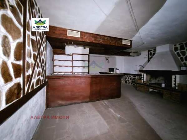 Продава бизнес имот, гр. пазарджик, идеален център