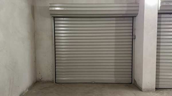 Продава  гараж, паркомясто град Велико Търново, Картала
      27 кв.м