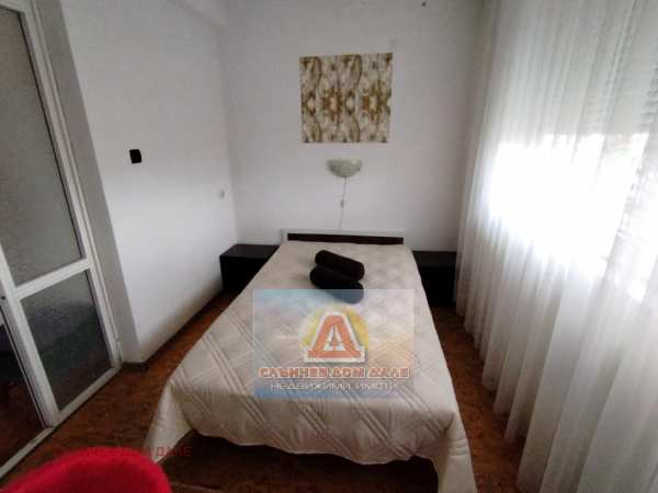 Дава под наем 2-стаен, гр. шумен, център