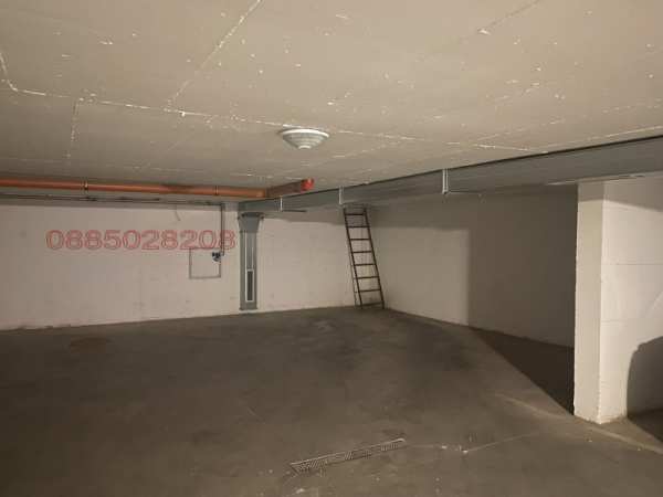 Дава под наем гараж, паркомясто, гр. пловдив, кършияка