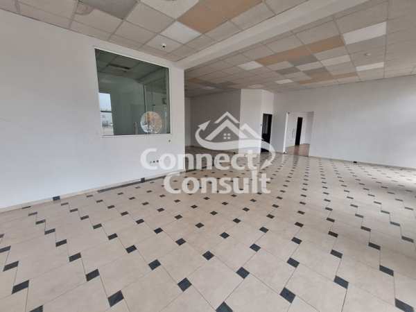 Дава под наем  офис град Пловдив, Гагарин
      300 кв.м