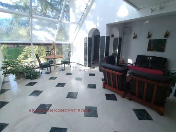 Дава под наем бизнес имот, гр. софия, в.з.американски колеж