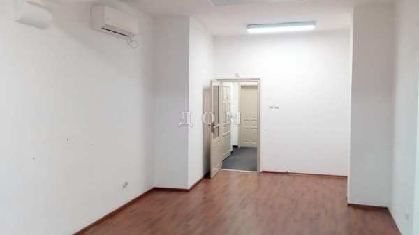 Дава под наем офис, гр. шумен, център