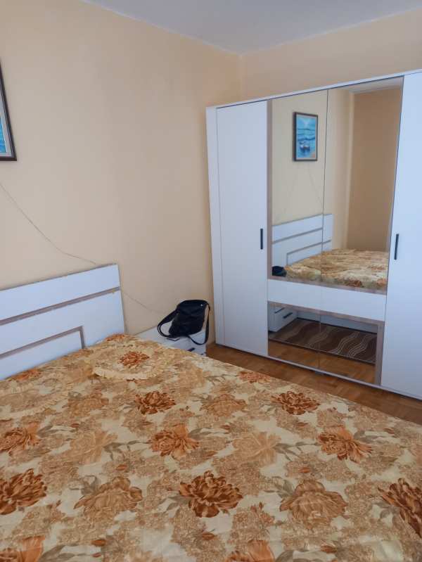 Дава под наем 1-стаен, гр. велико търново, център