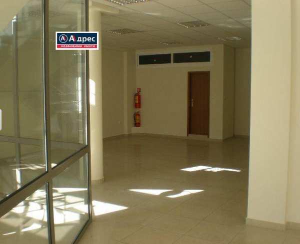 Дава под наем магазин, гр. шумен, център