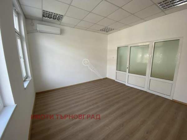 Дава под наем  офис град Велико Търново, Център
      65 кв.м