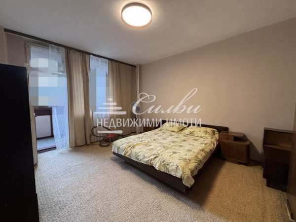 Дава под наем 3-стаен, гр. шумен, център