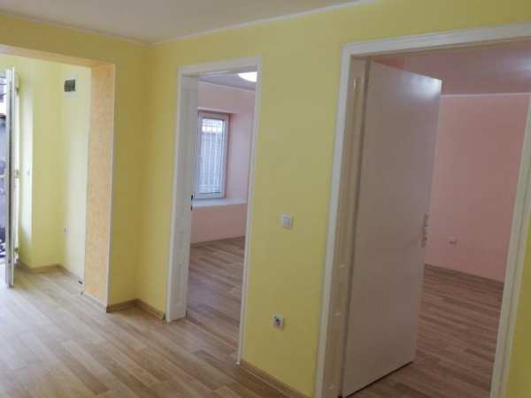 Дава под наем офис, гр. пловдив, център