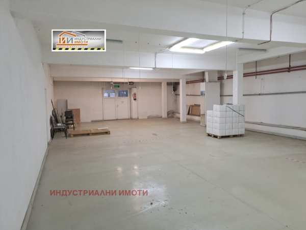 Дава под наем склад, гр. пловдив, център