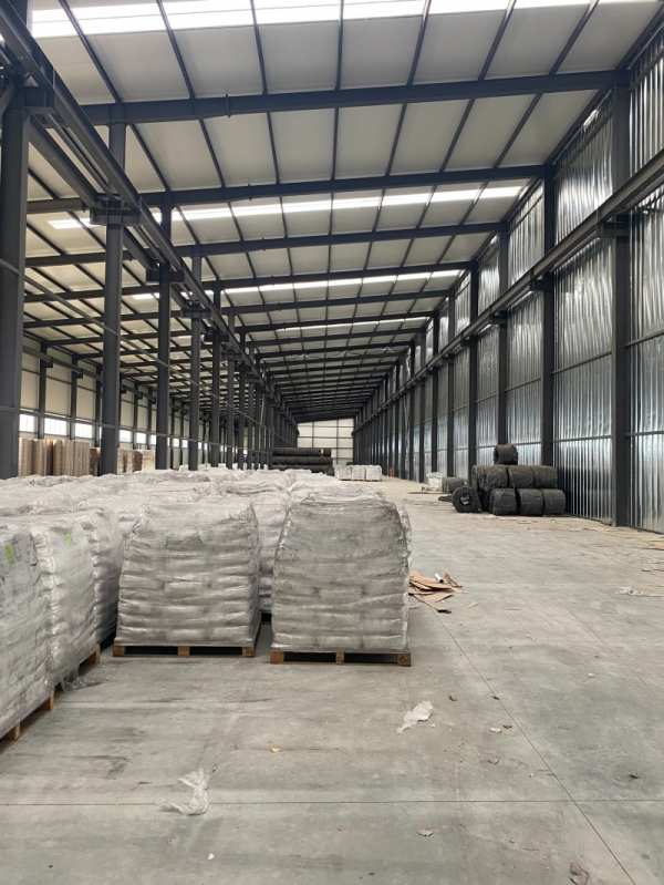 Дава под наем склад, гр. шумен, промишлена зона