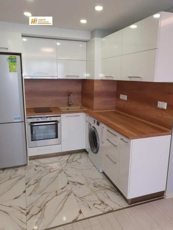 Дава под наем 2-стаен, гр. велико търново, акация