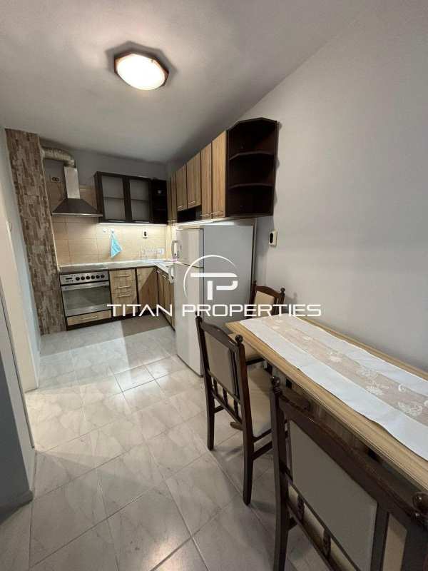 Дава под наем 3-стаен, гр. бургас, център