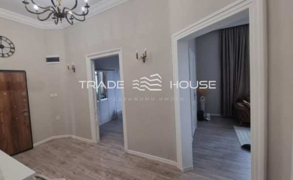 Дава под наем етаж от къща, гр. пловдив, център