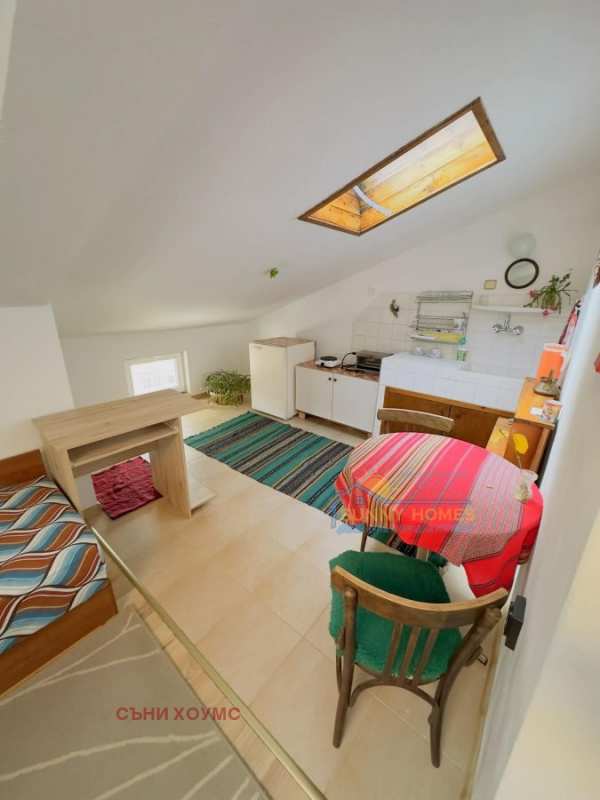 Дава под наем ателие, таван, гр. велико търново, света гора