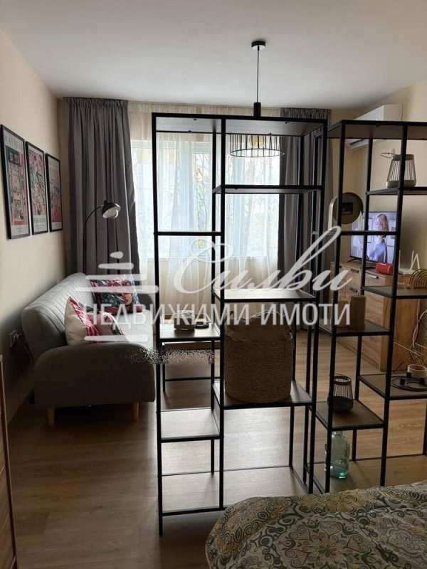 Дава под наем 1-стаен, гр. шумен, басейна