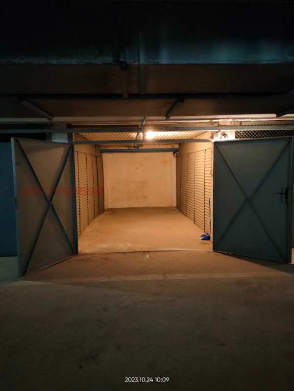 Дава под наем гараж, паркомясто, гр. пловдив, център