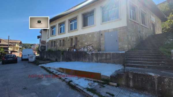 Дава под наем пром. помещение, гр. велико търново, света гора