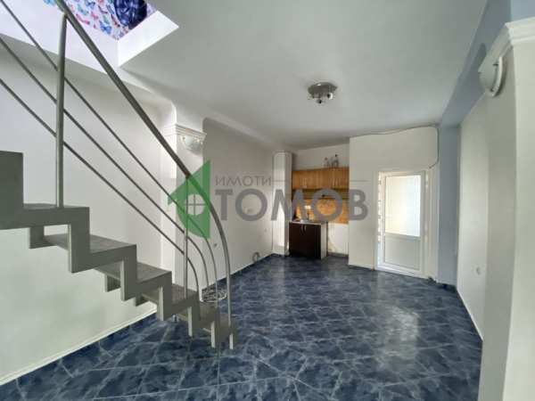 Дава под наем  мезонет град Шумен, Център
      80 кв.м