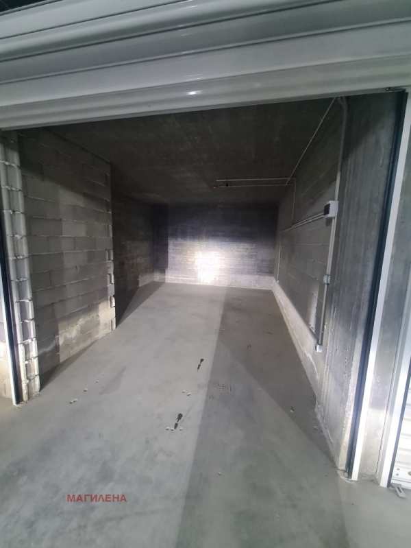 Дава под наем гараж, паркомясто, гр. пловдив, въстанически